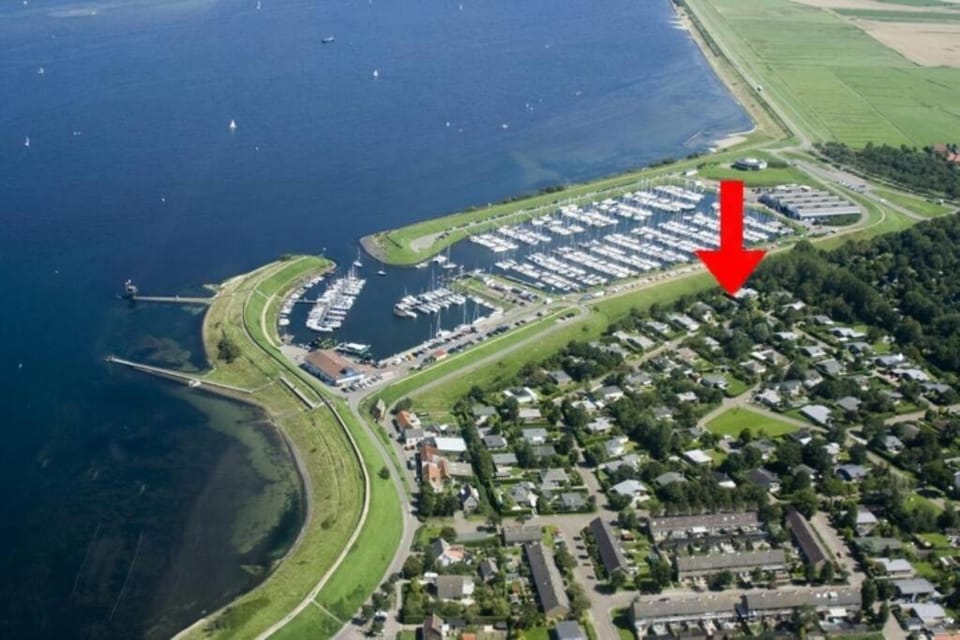 Grevelingenlaan 37, 750m2 perceel loopafstand Grevelingen, Noordzee House in Scharendijke