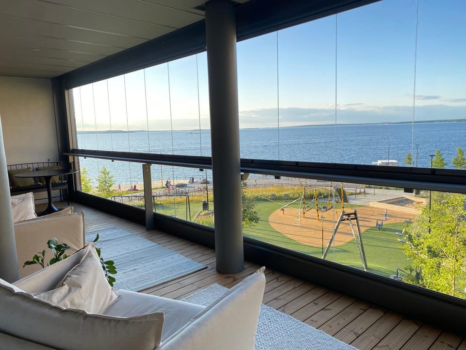 Top, cozy, lakeside, sauna and free indoor parking Apartment in Finland