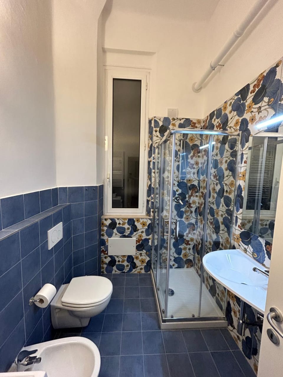 Mary Shelley - elegant 2 bedrooms with balcony Apartment in La Spezia