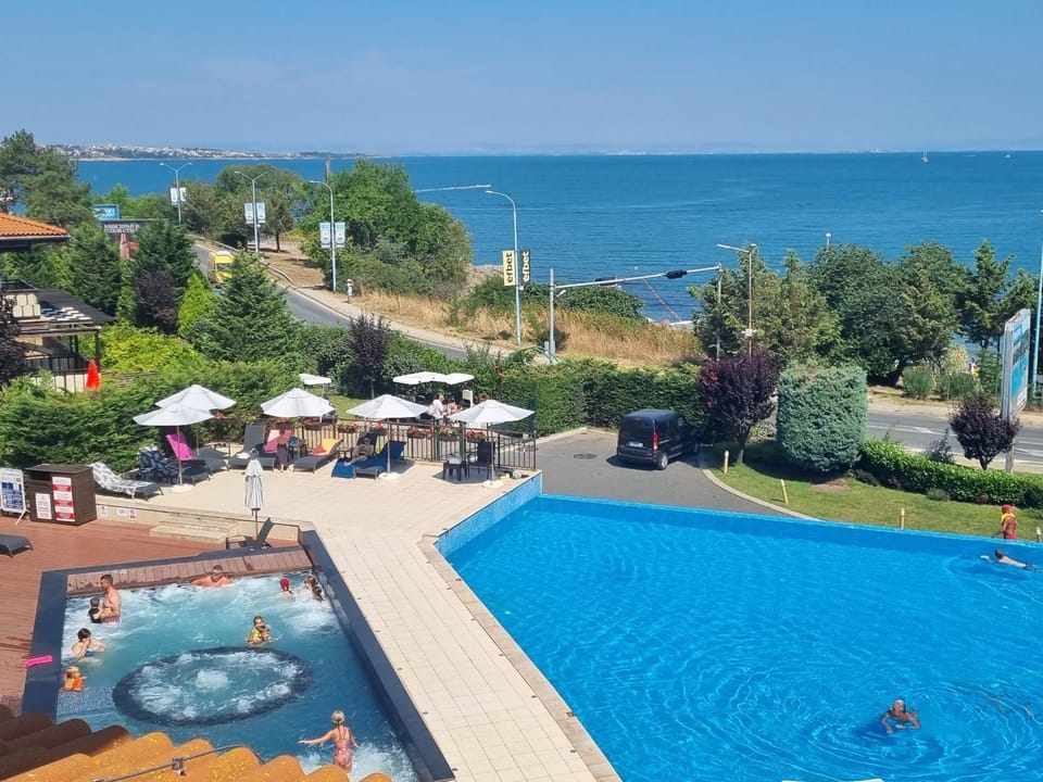 View (from property/room), Balcony/Terrace, Seating area