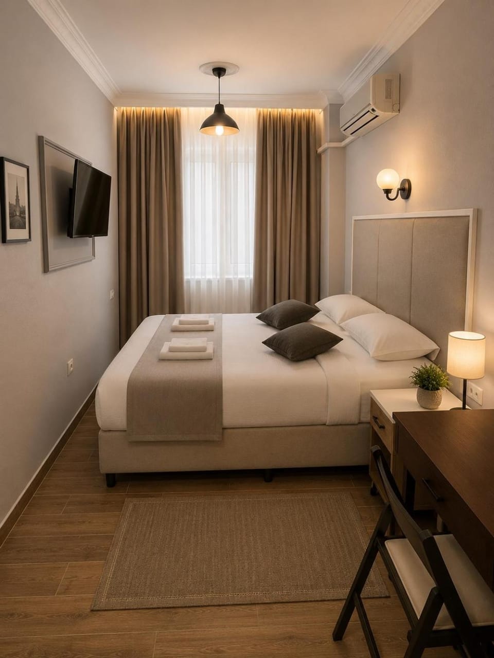 Bed, Photo of the whole room