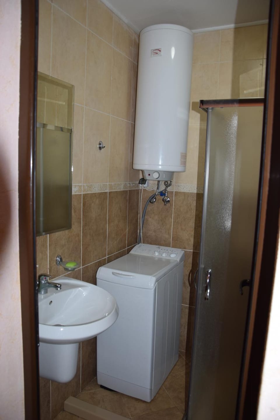 Shower, Toilet, Bathroom, washing machine