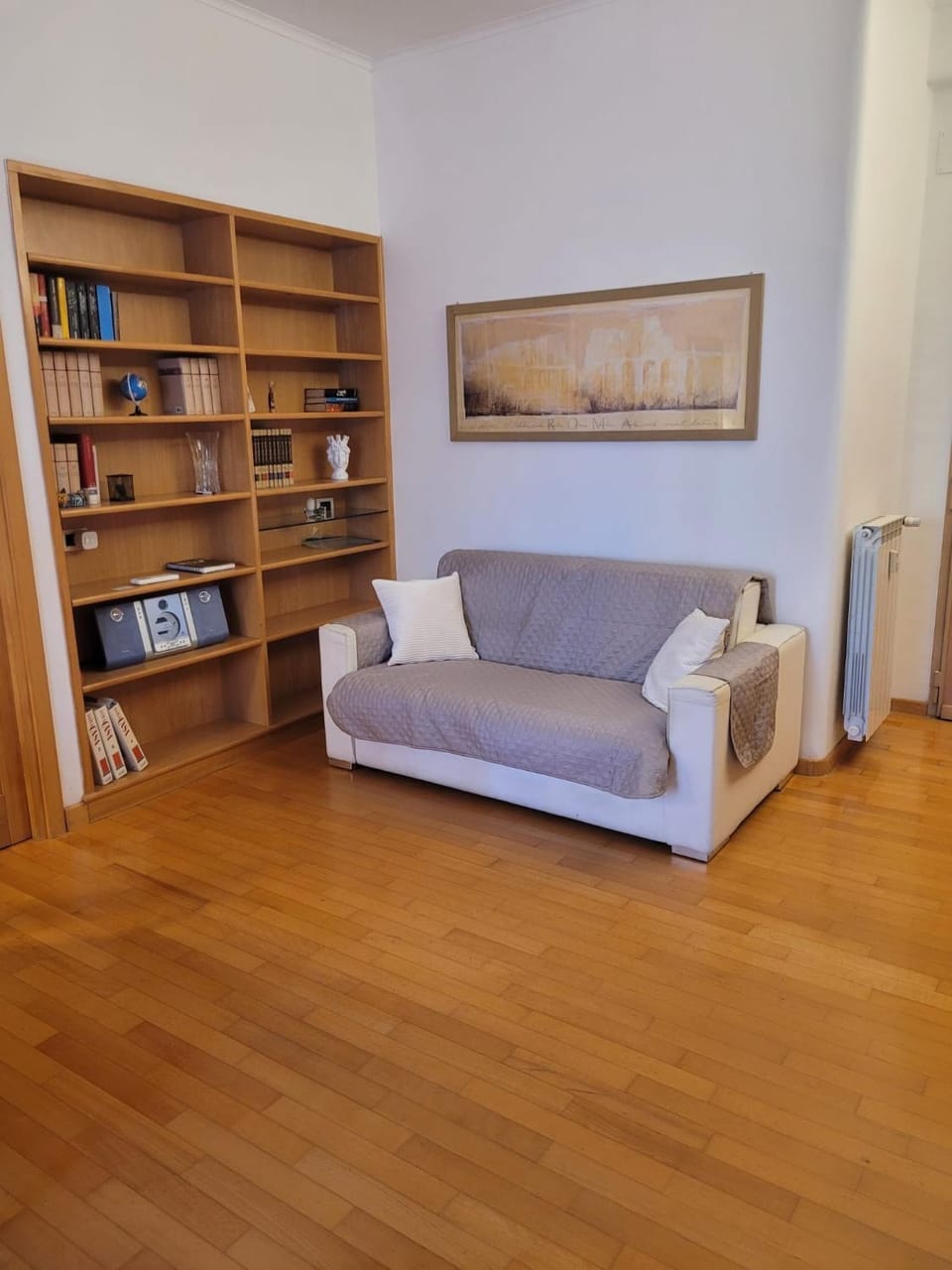 Library, Living room