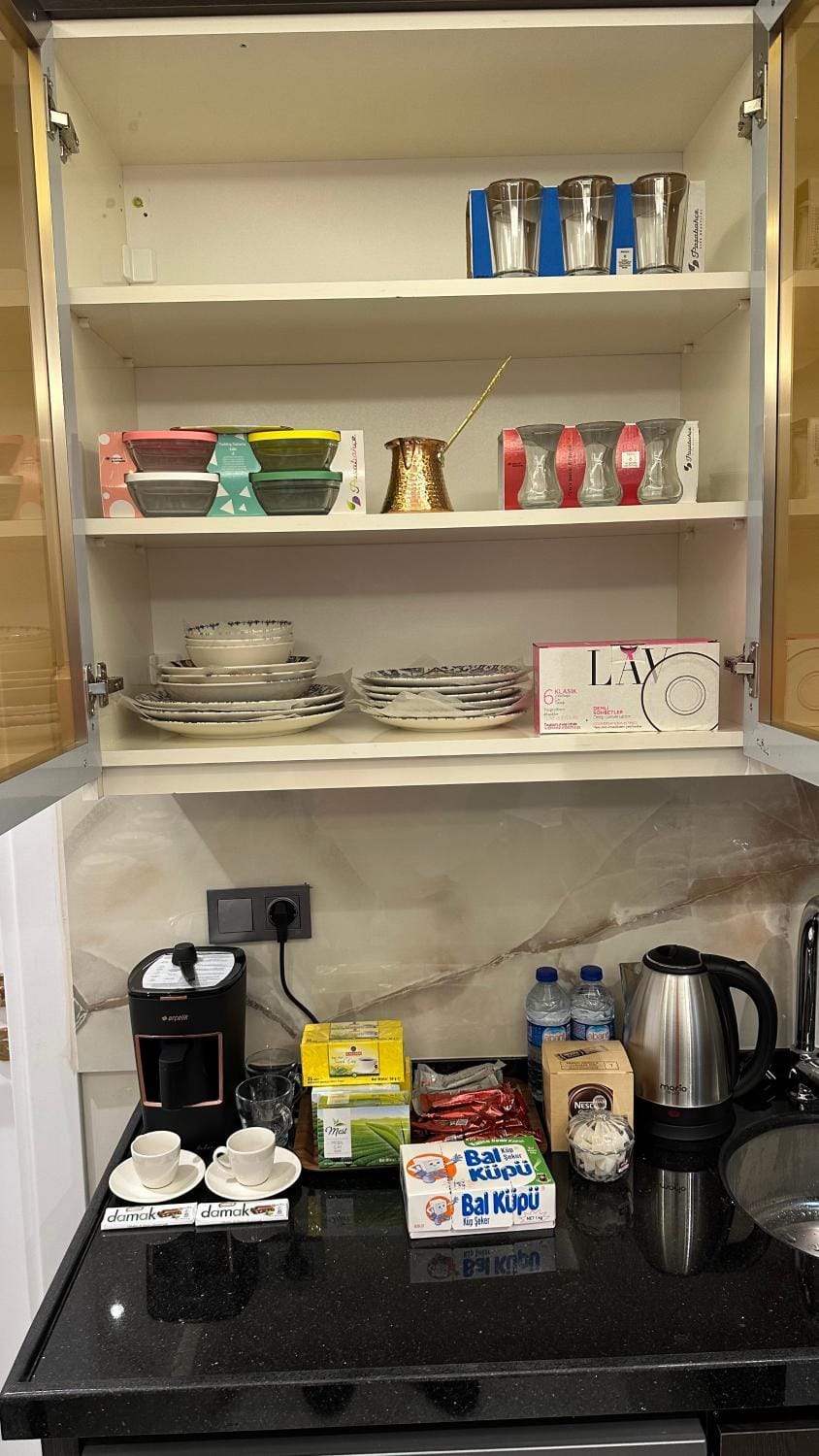 Coffee/tea facilities, Kitchen or kitchenette