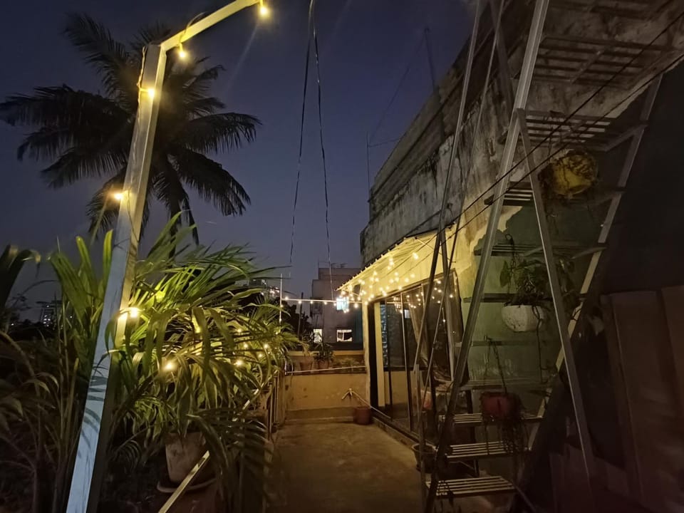 Property building, Night, Balcony/Terrace