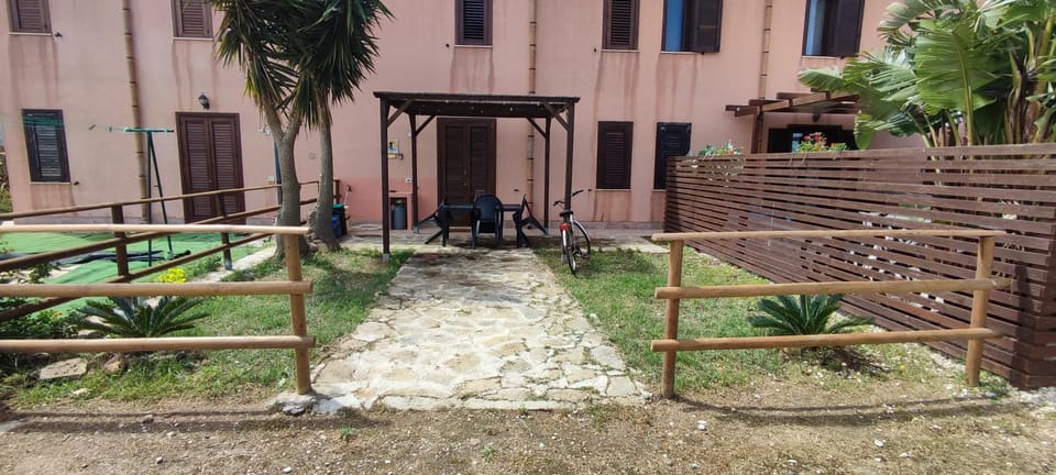 Property building, Garden, Garden view