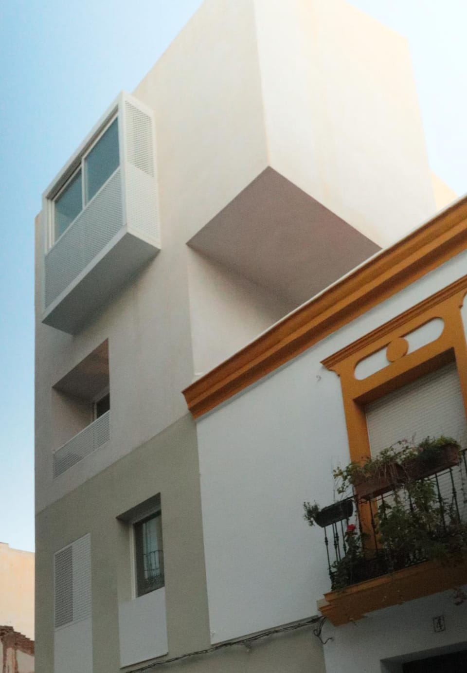 Facade/entrance