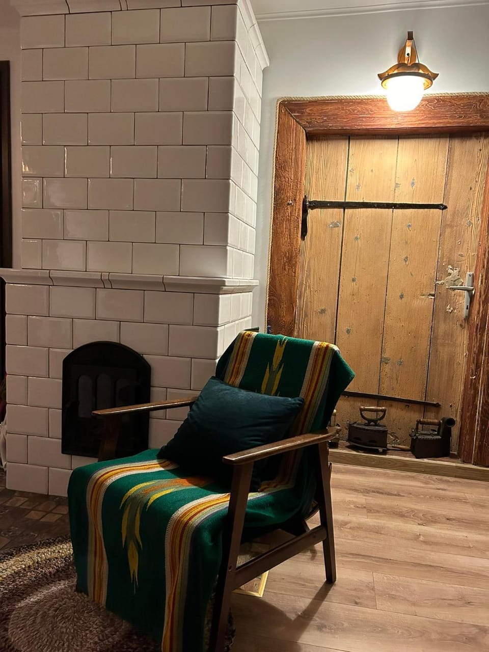 Living room, fireplace