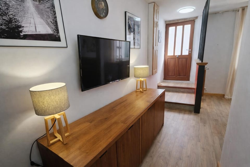 TV and multimedia, Seating area