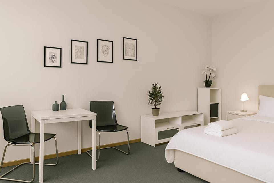 Bed, Photo of the whole room, Bedroom