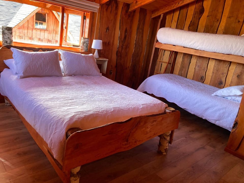 Kumewe Lodge & Cabañas Bed and Breakfast in Los Ríos, Chile
