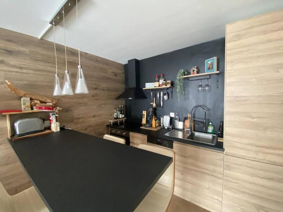 Kitchen or kitchenette