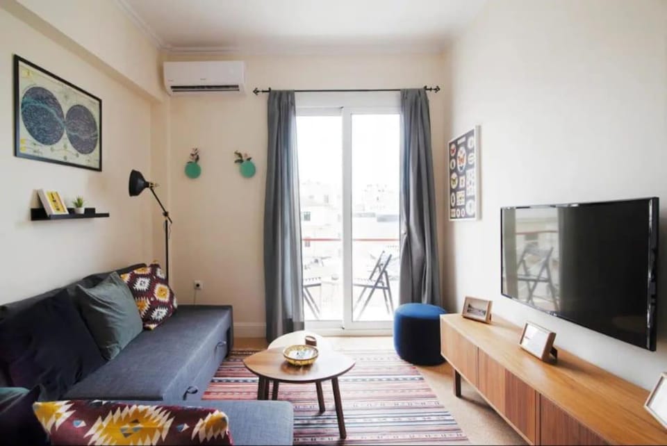 Pericles Penthouse *Parthenon View* Center Apartment in Athens