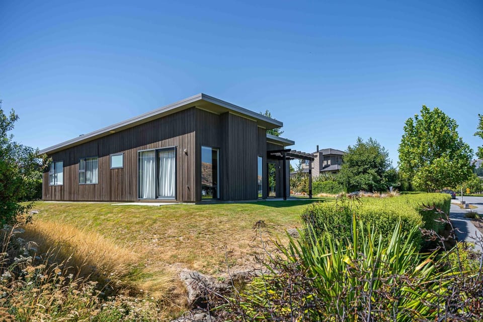 Hoheria Mountain Lodge House in Wanaka