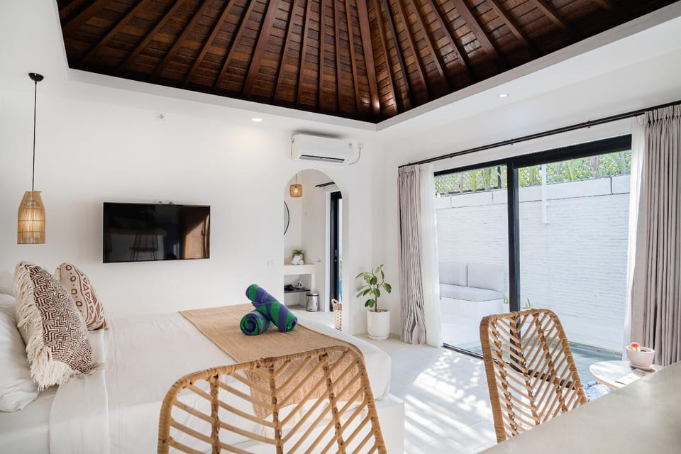 Bed, Balcony/Terrace, Balcony/Terrace, Lounge or bar, Dining area, Bedroom, Swimming pool, Swimming pool