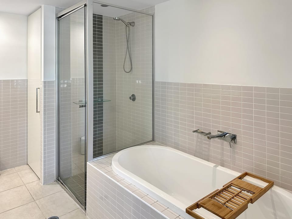 Bathroom, Bath