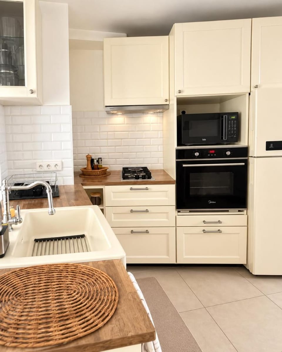 Kitchen or kitchenette, stove