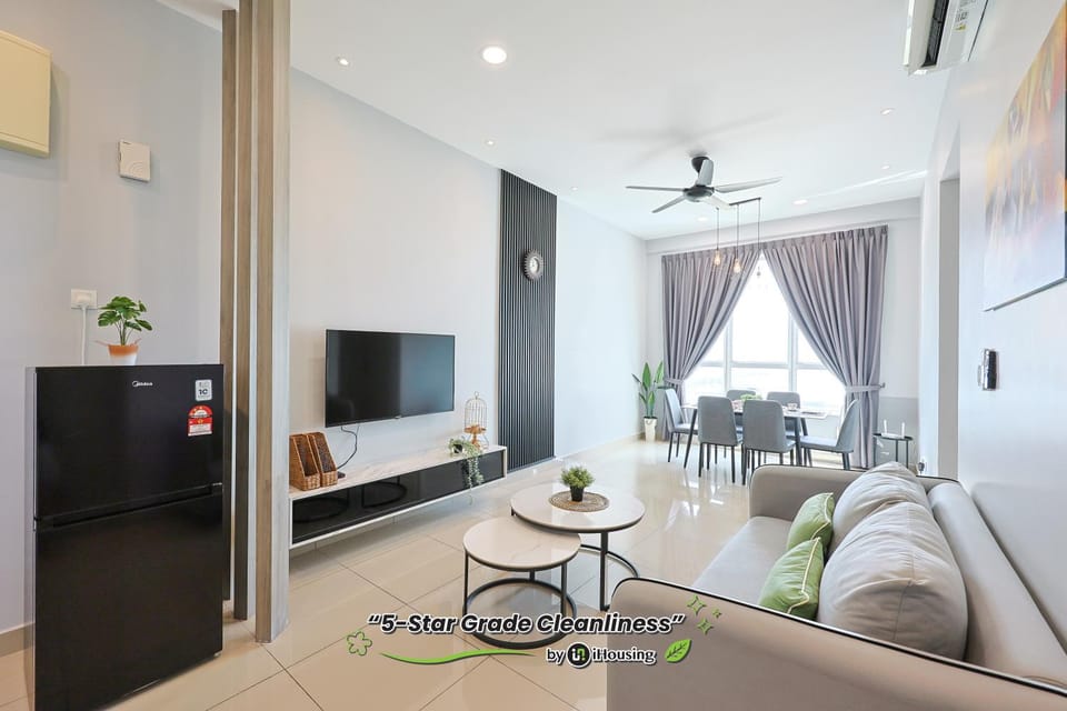 TV and multimedia, Living room, Seating area, air conditioner