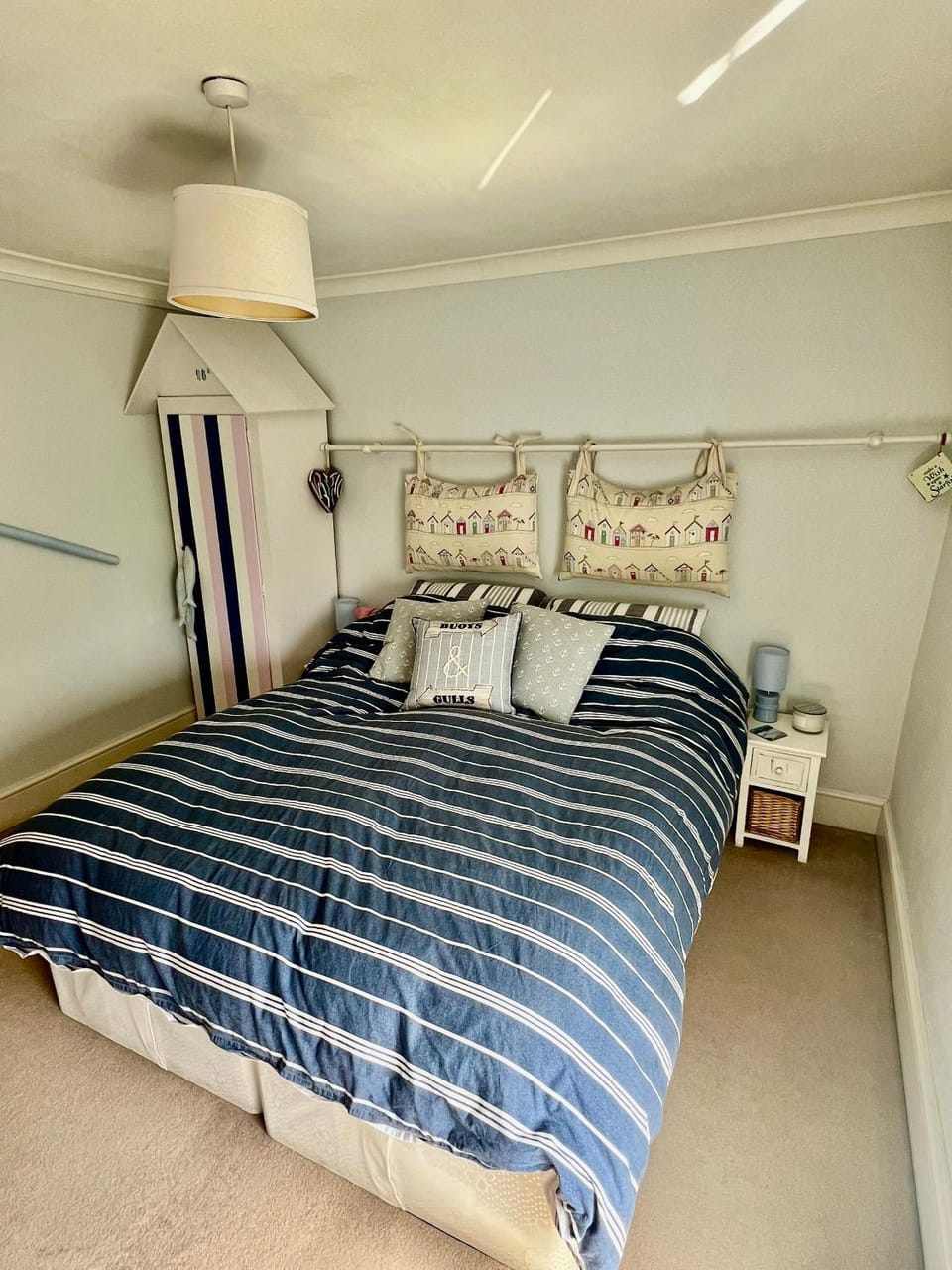 Pretty in Pink - delightful, cosy chichester house House in Chichester