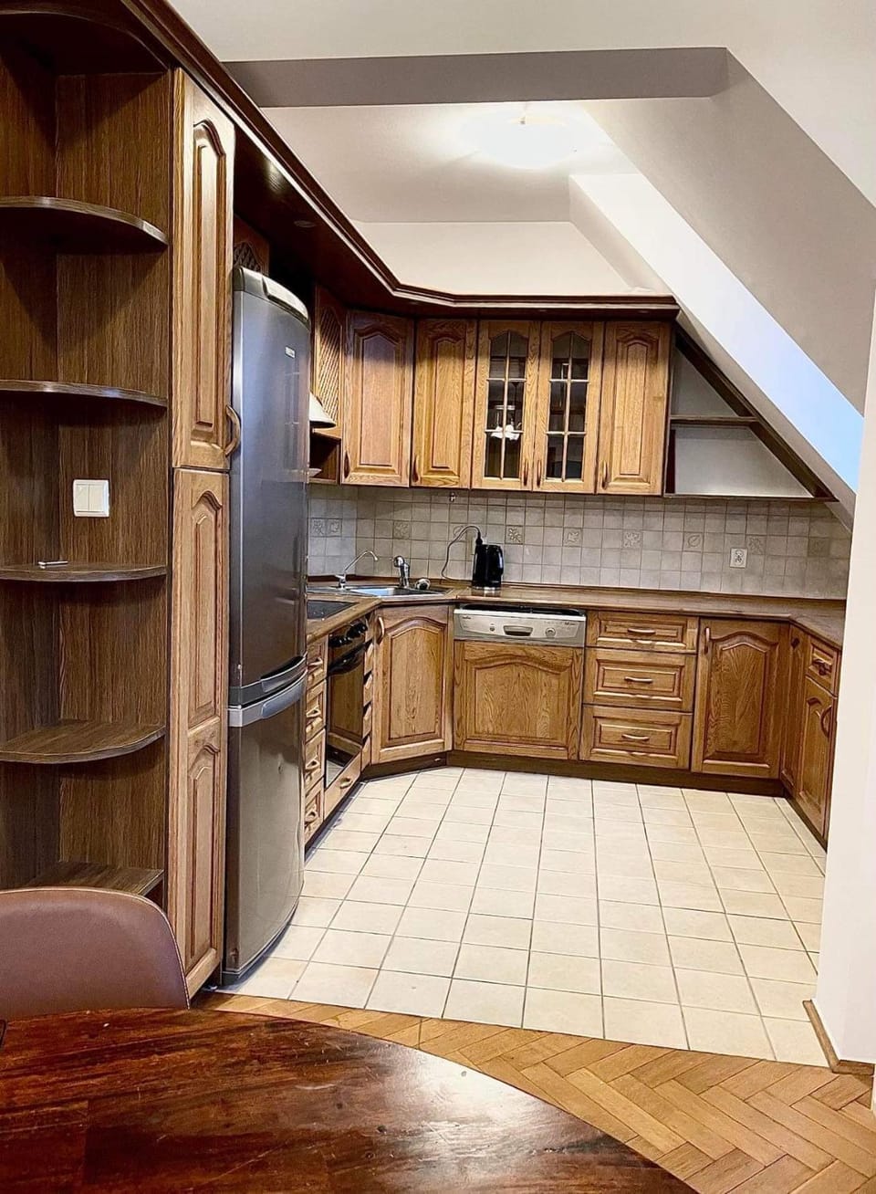 Kitchen or kitchenette, dishwasher, minibar, stove