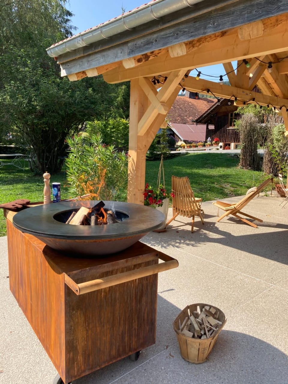 Patio, Day, BBQ facilities, Garden, Balcony/Terrace, Dining area, Garden view