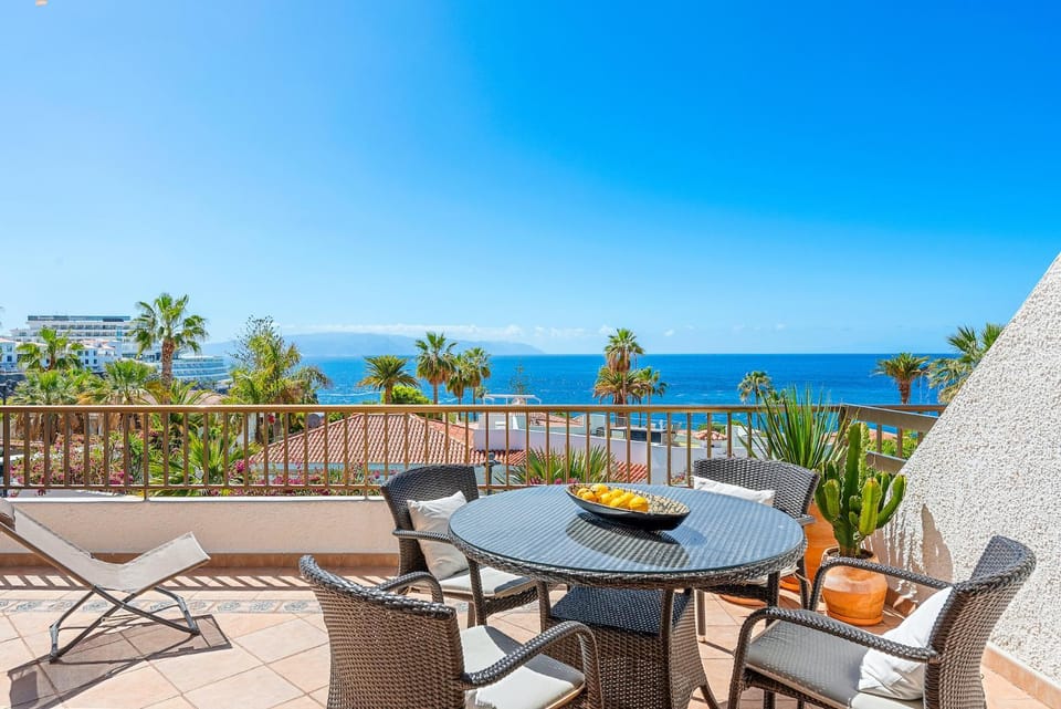 Home With Stunning View by Dream Homes Tenerife Apartment in Acantilados de Los Gigantes