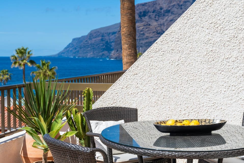 Home With Stunning View by Dream Homes Tenerife Apartment in Acantilados de Los Gigantes