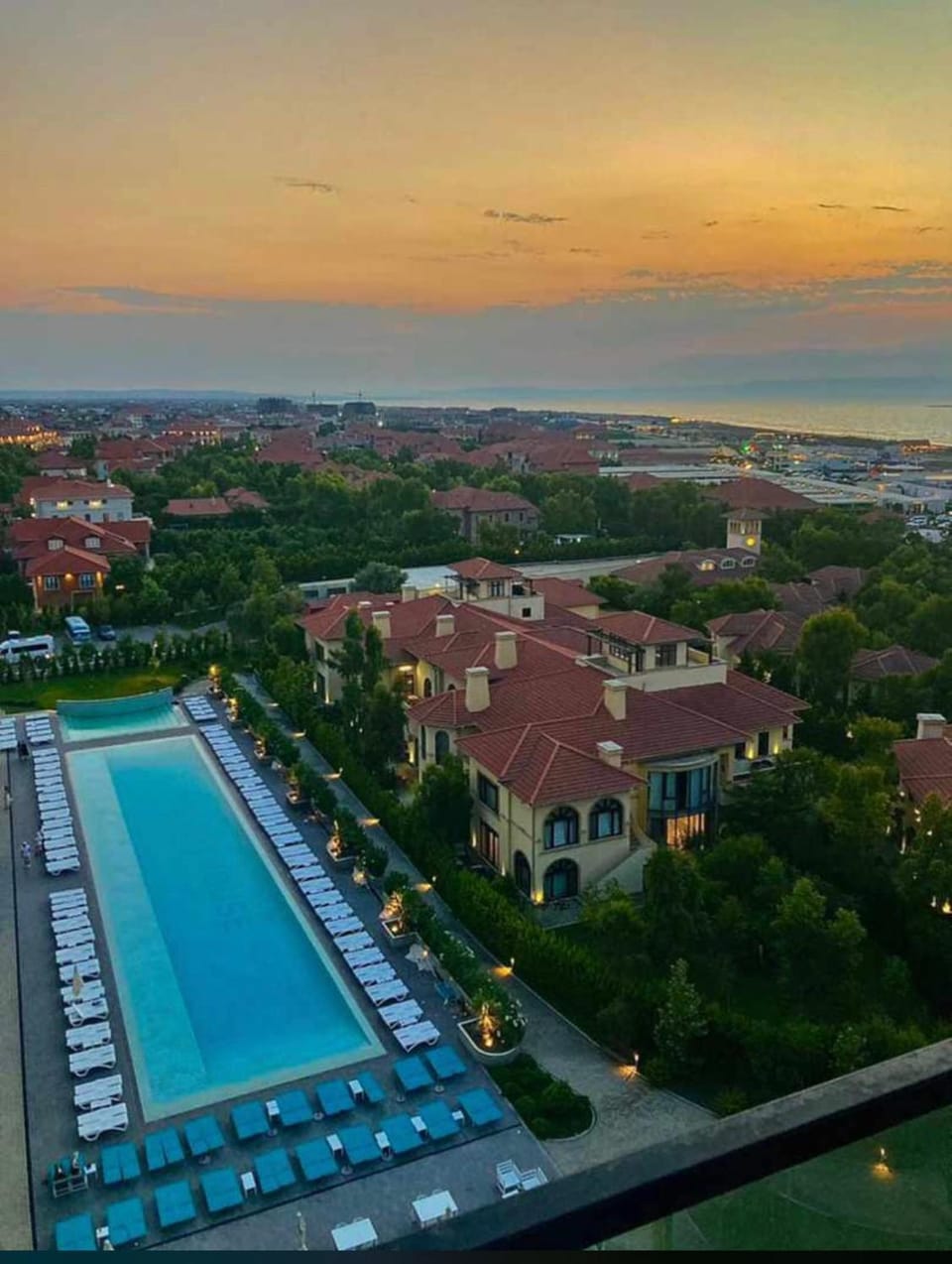 Baku, SEA BREEZE on the shores of the Caspian Sea Apartment in Baku, Azerbaijan