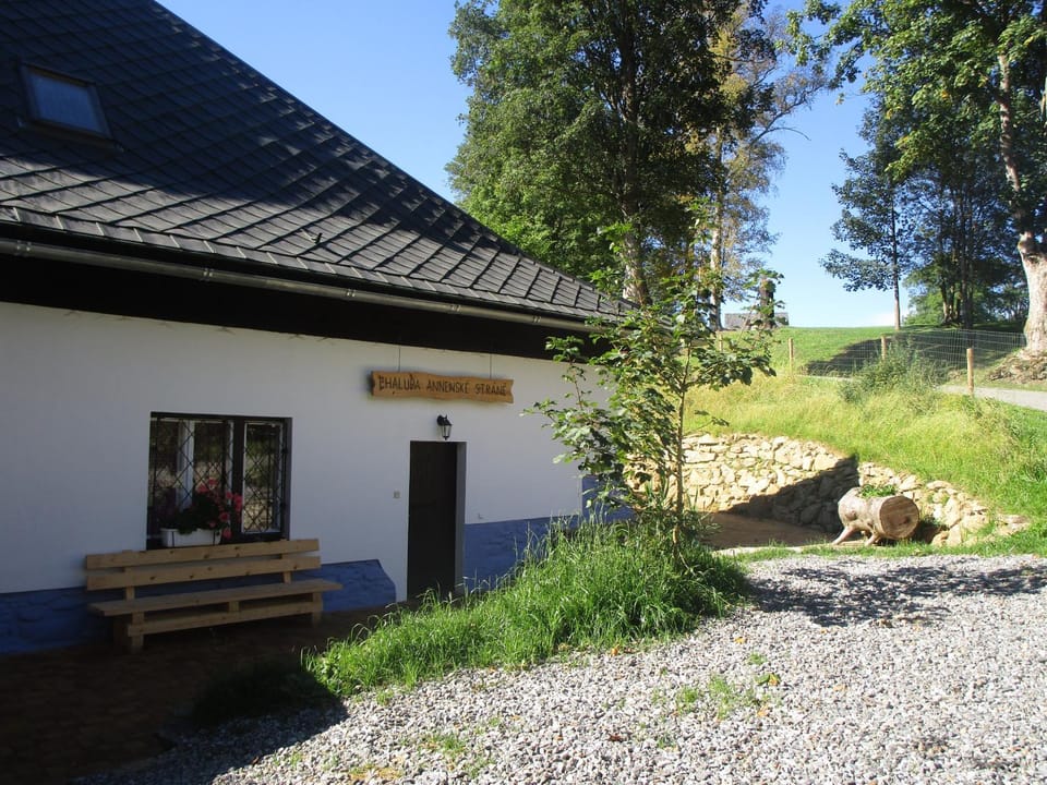 Property building, Seating area