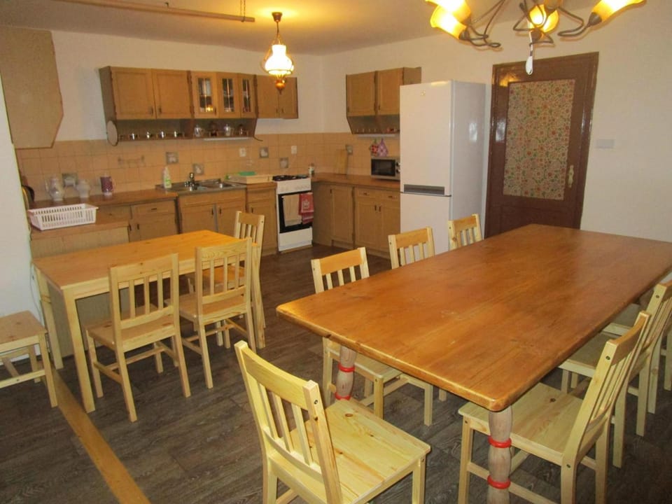 Kitchen or kitchenette, Dining area, dishwasher, minibar, pet friendly, stove