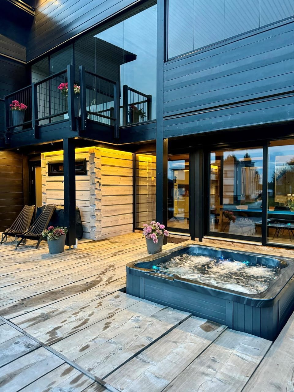 Patio, Hot Tub, Sauna