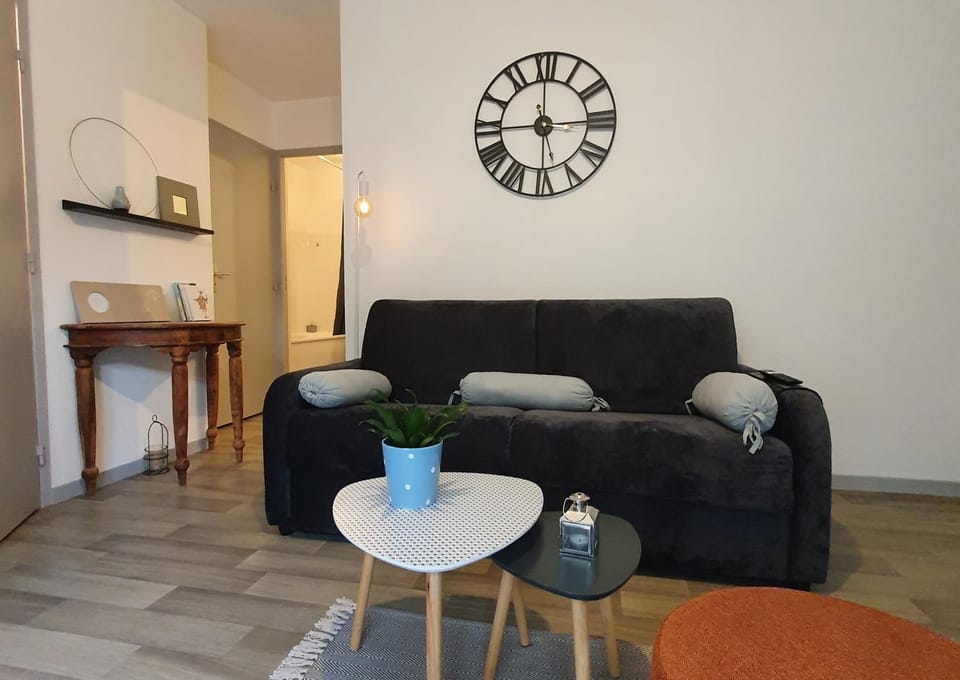 TV and multimedia, Living room, Seating area, Dining area, Garden view, Garden view, Inner courtyard view