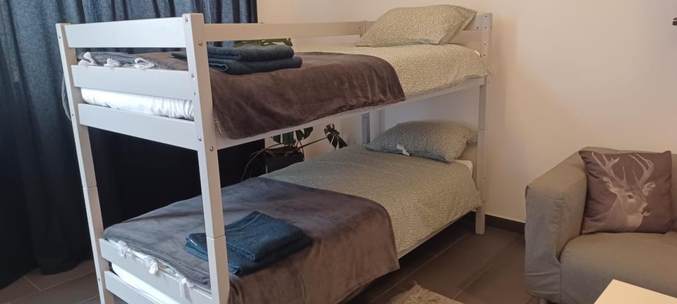 bunk bed
