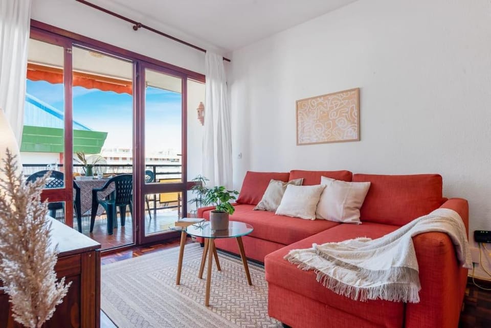 Central Apartment Steps from the Beach with Pool & Parking Apartment in Marbella