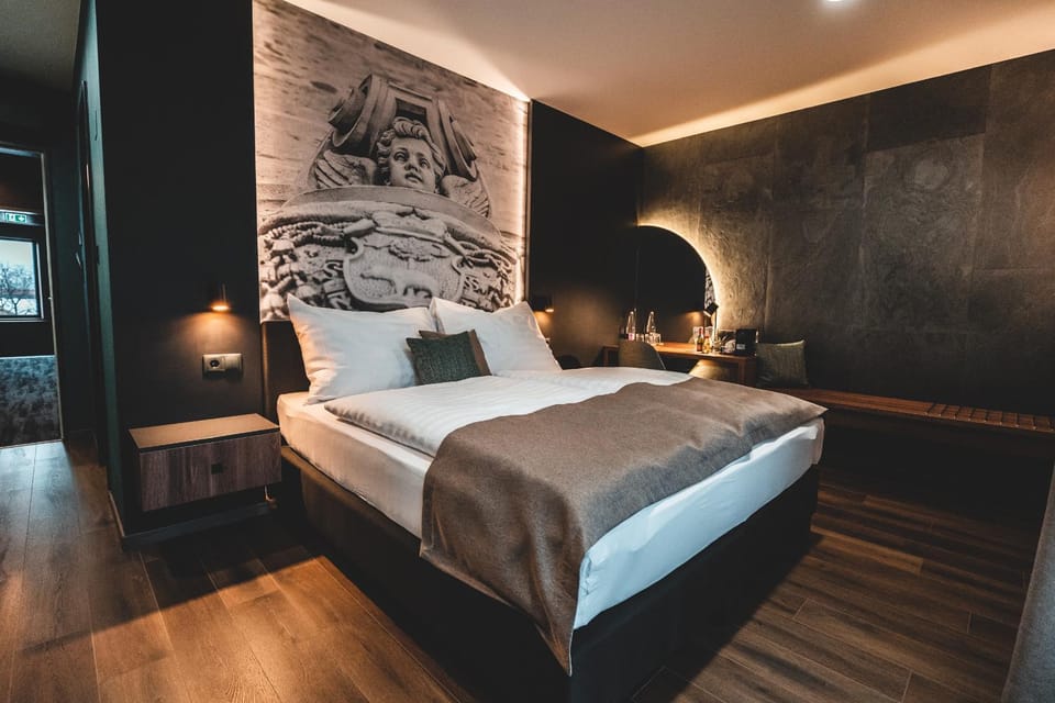 Bed, Photo of the whole room