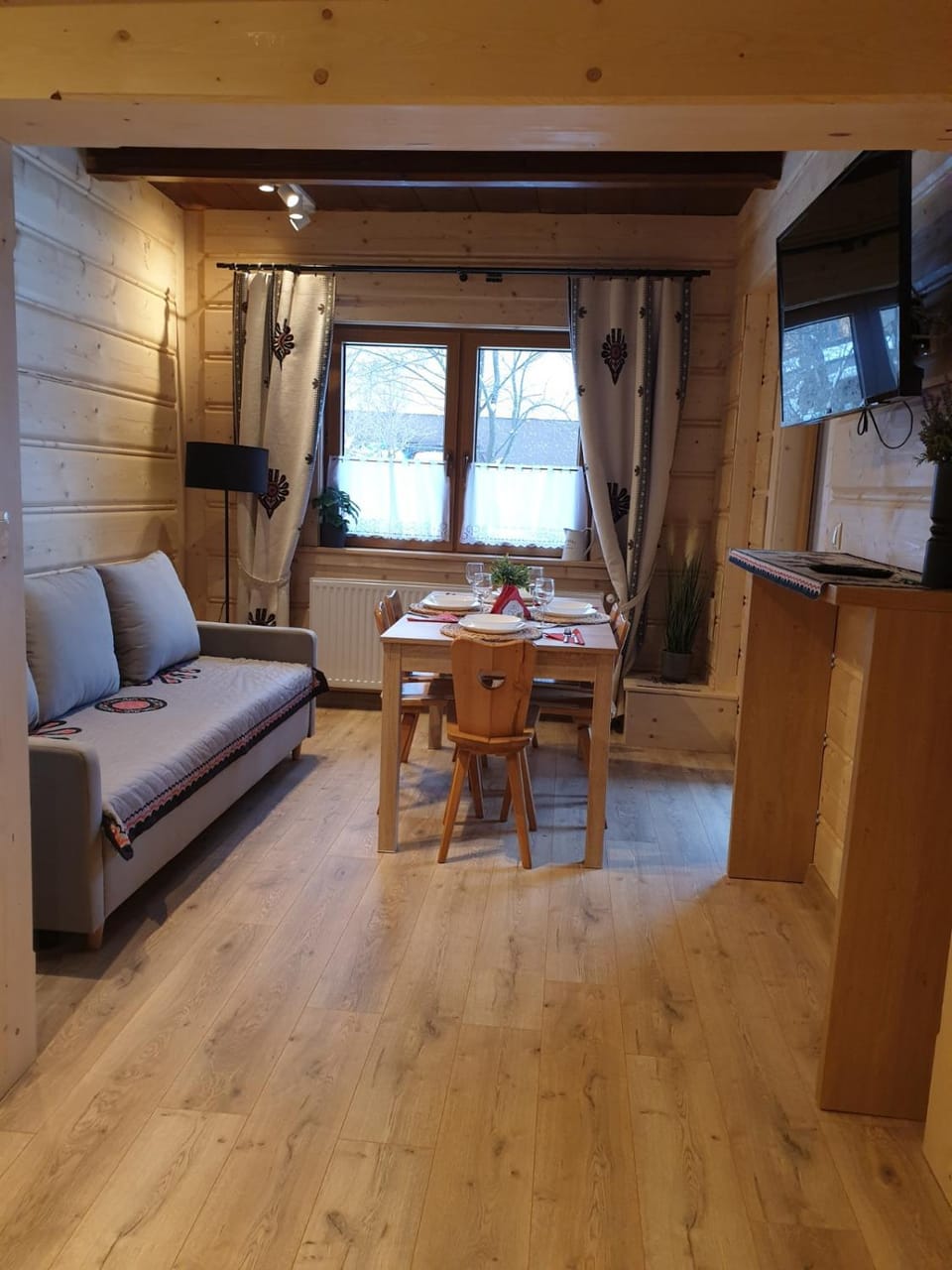 Communal lounge/ TV room, Dining area