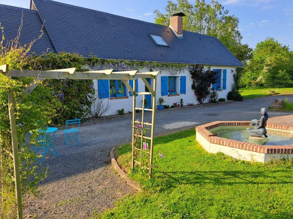 Suite romantique avec jaccuzi privé - La suite d'Élise Bed and Breakfast in Normandy
