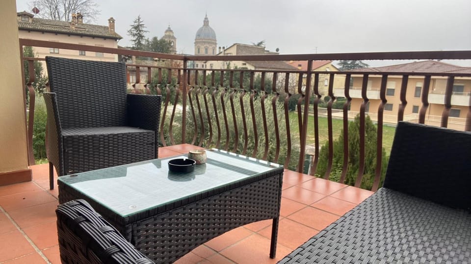 Property building, View (from property/room), Balcony/Terrace