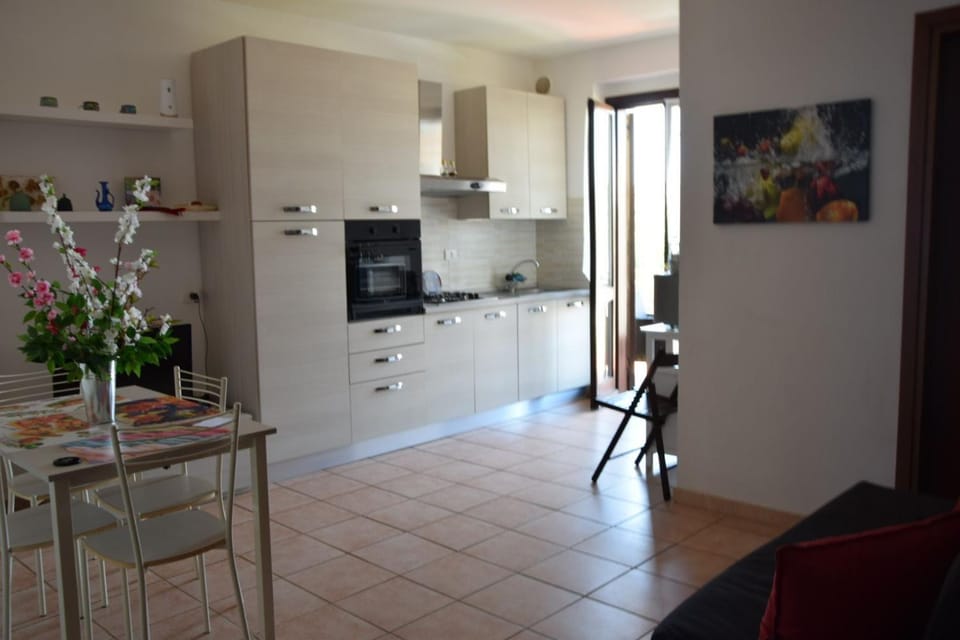 Kitchen or kitchenette, Living room, Seating area, kitchen, kitchen