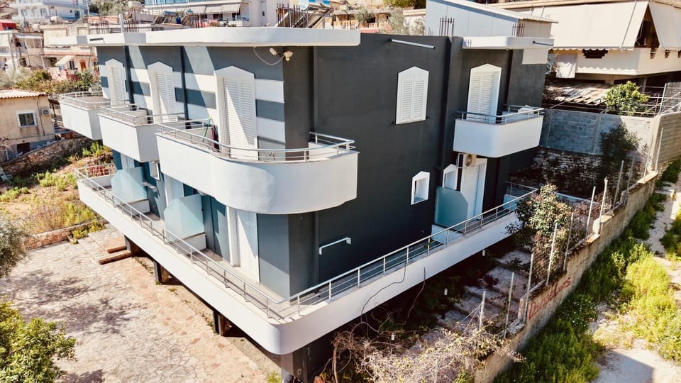 Property building, Day, City view