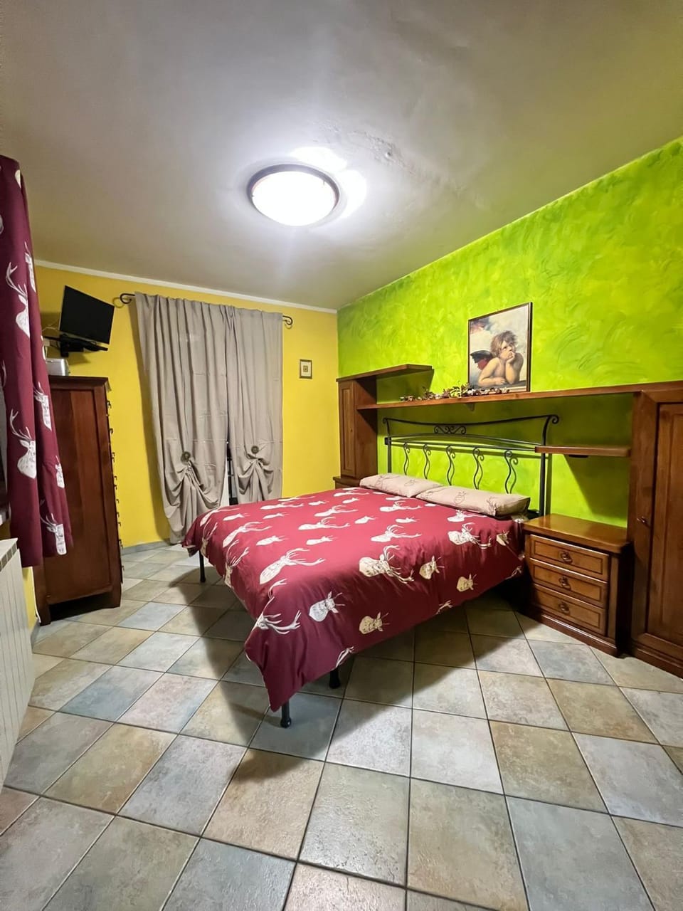 Photo of the whole room