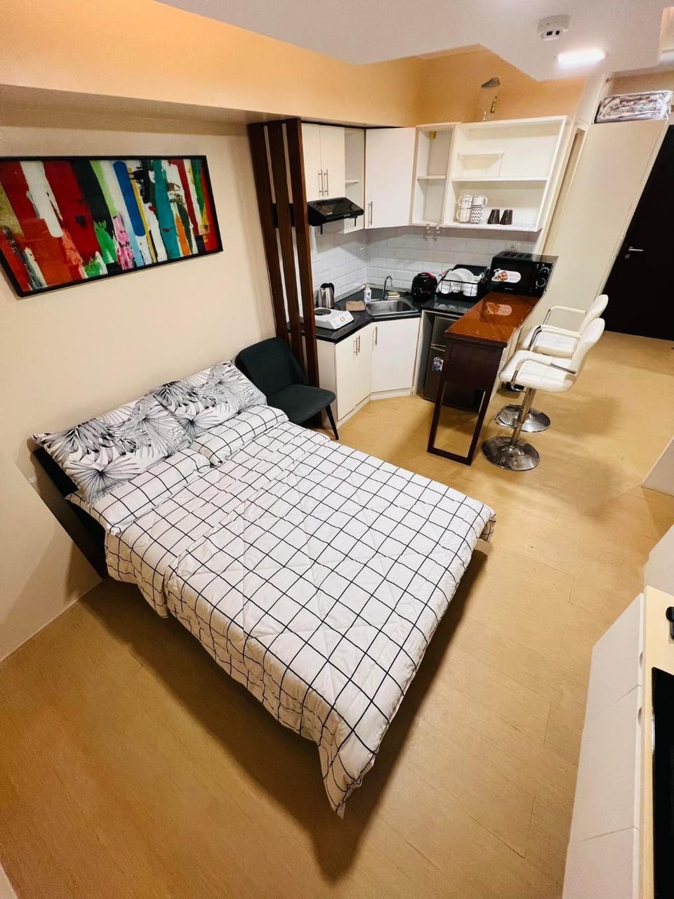 Photo of the whole room