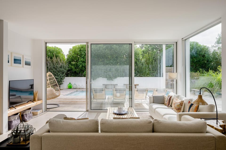 Living room, Pool view