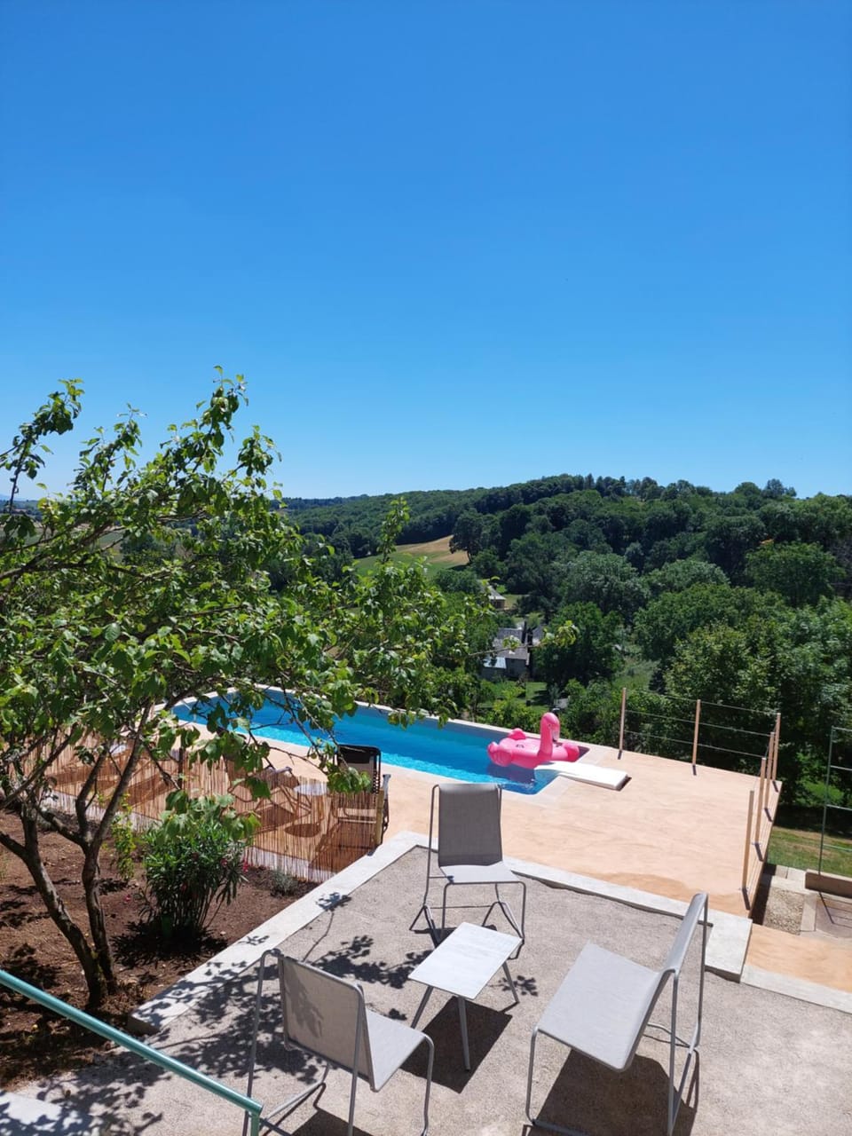 Maison avec magnifique vue et piscine privative House in Occitanie