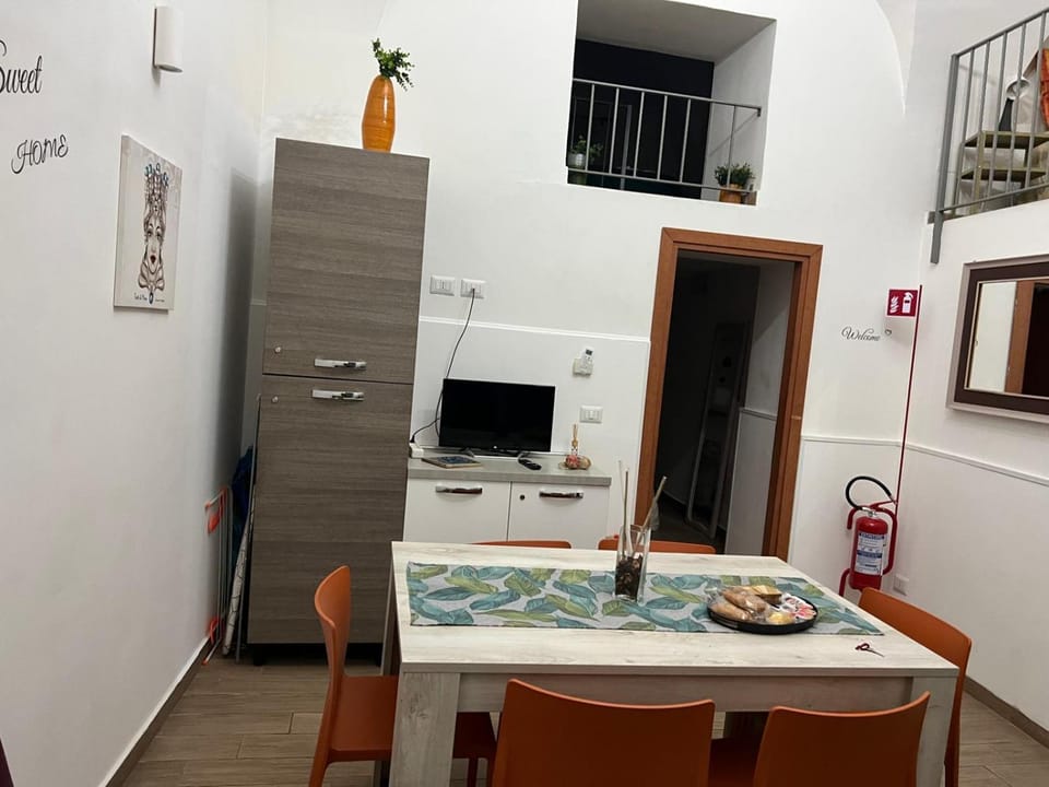 TV and multimedia, Dining area