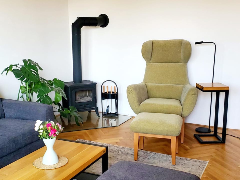 Living room, fireplace