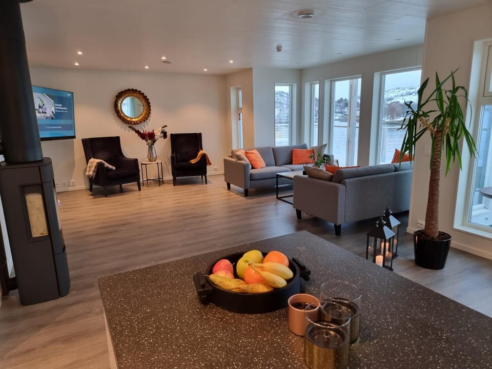 Kaldfjord Sea House Villa in Troms Og Finnmark