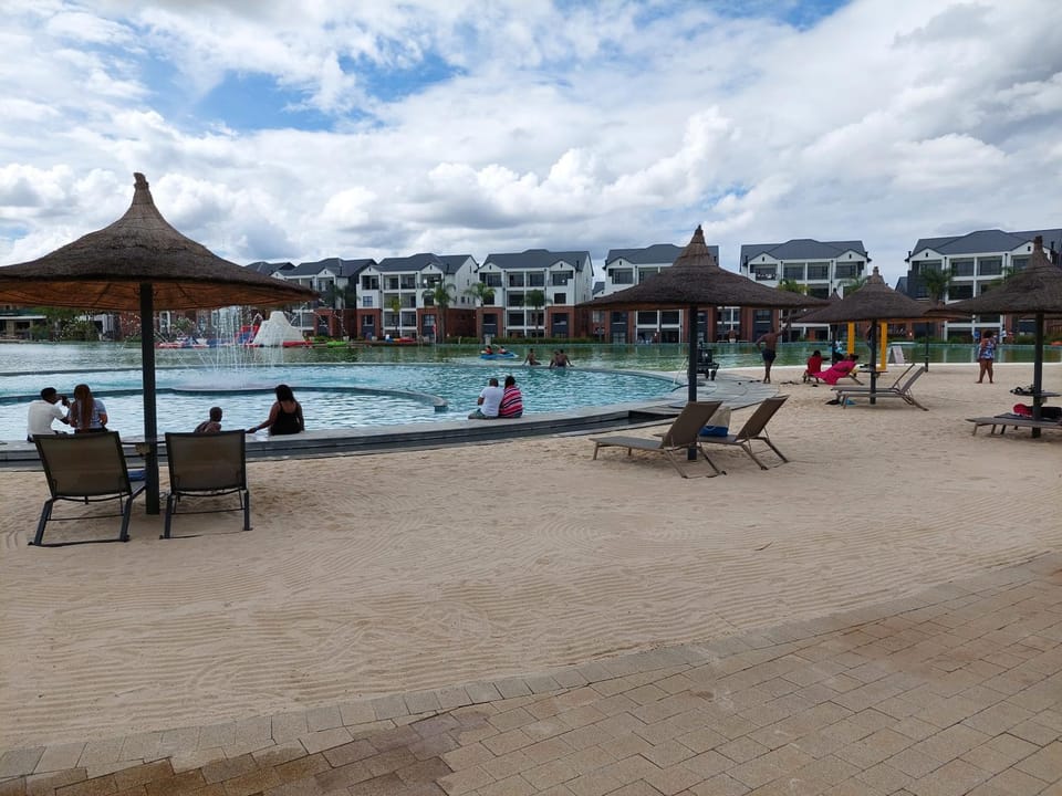 People, Beach, Swimming pool, group of guests