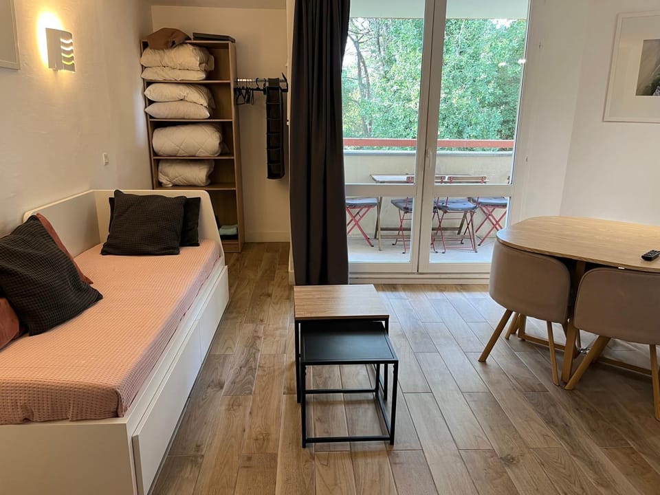 Appt pour 4 pers avec piscine couverte tennis et parking gratuit 227 Apartment in Hauts-de-France