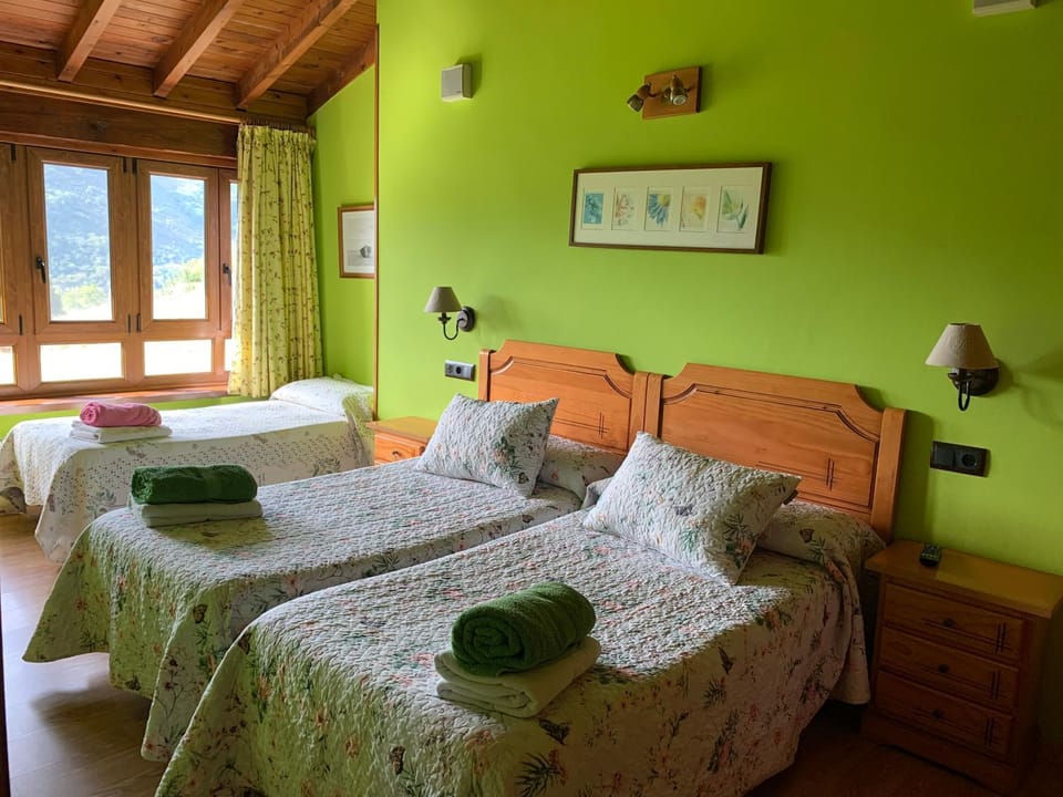 LA LLANADA House in Asturias